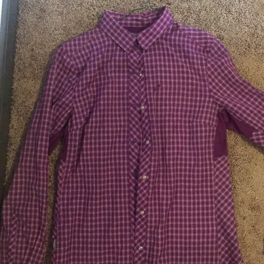 Icebreaker, merino wool breathable hiking shirt